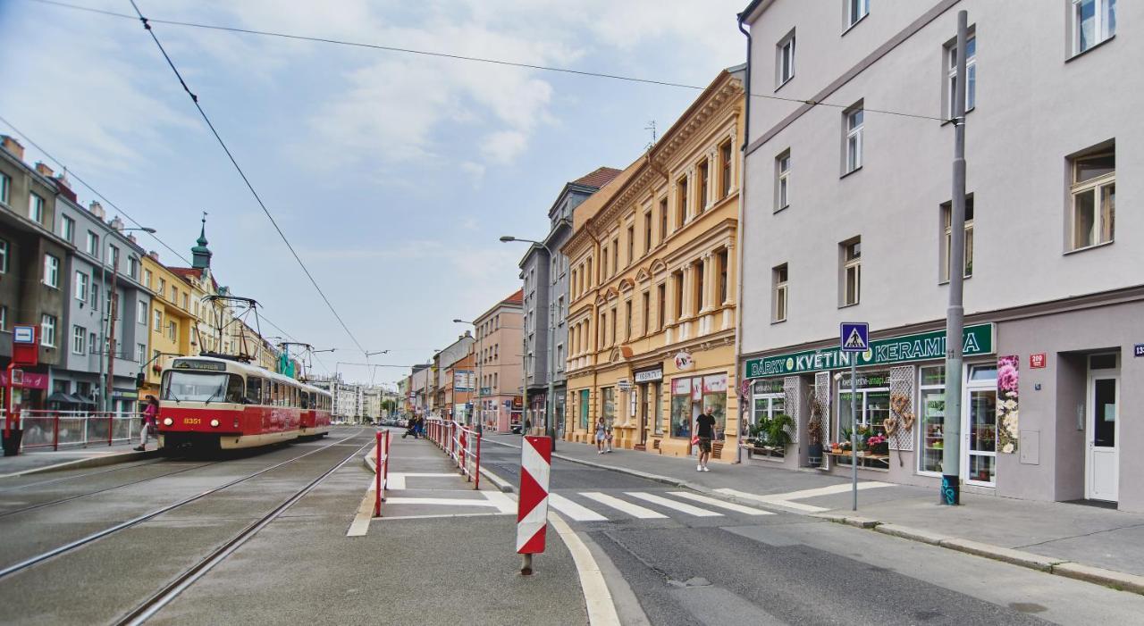 Nice Home To Stay At Prague Close To Castle With Terrace And Garden Praga Exterior foto