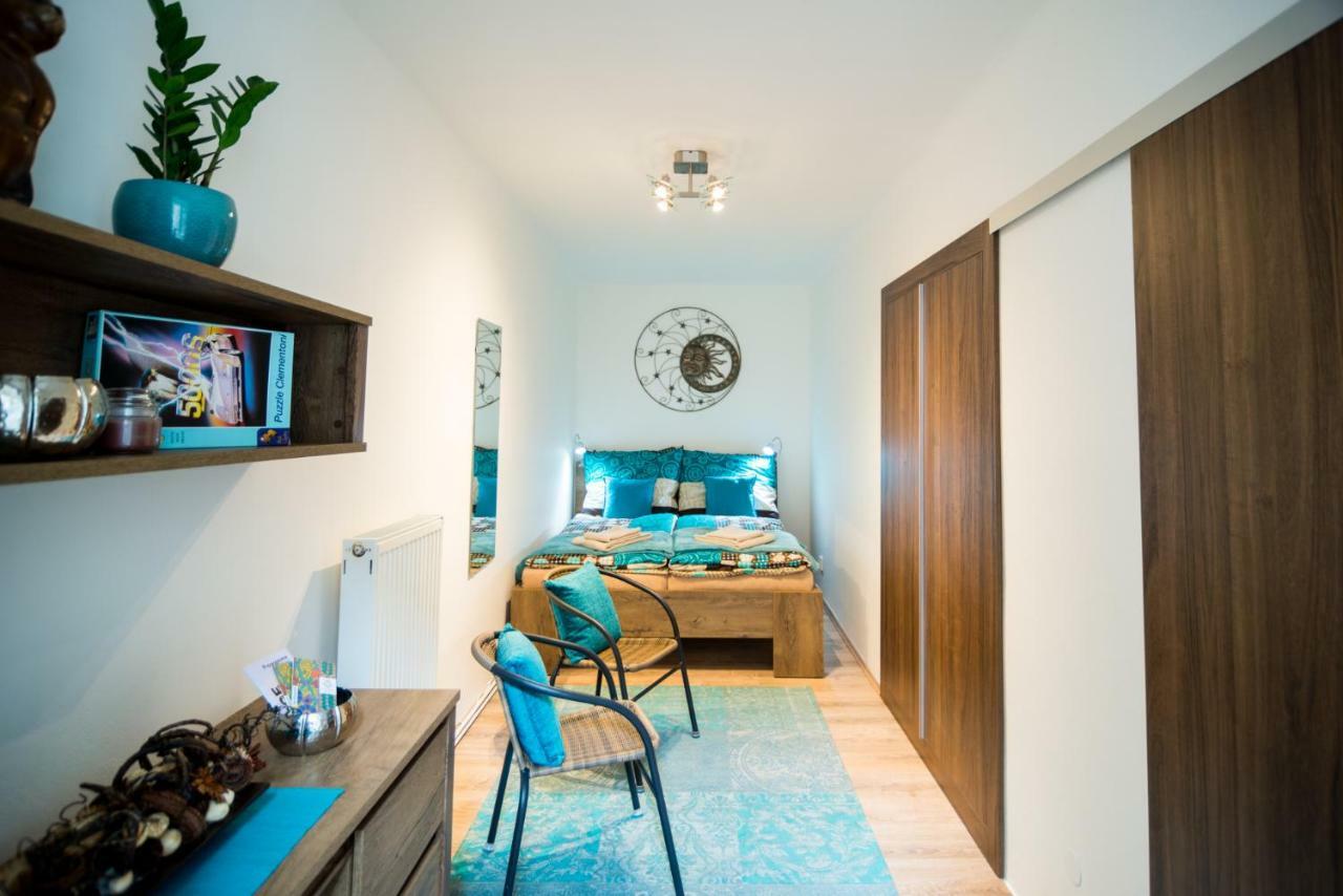 Nice Home To Stay At Prague Close To Castle With Terrace And Garden Praga Exterior foto