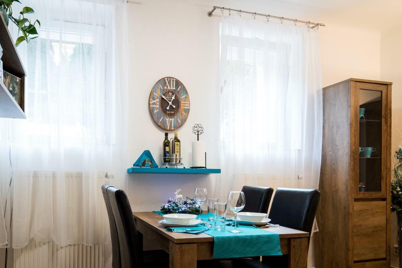 Nice Home To Stay At Prague Close To Castle With Terrace And Garden Praga Exterior foto